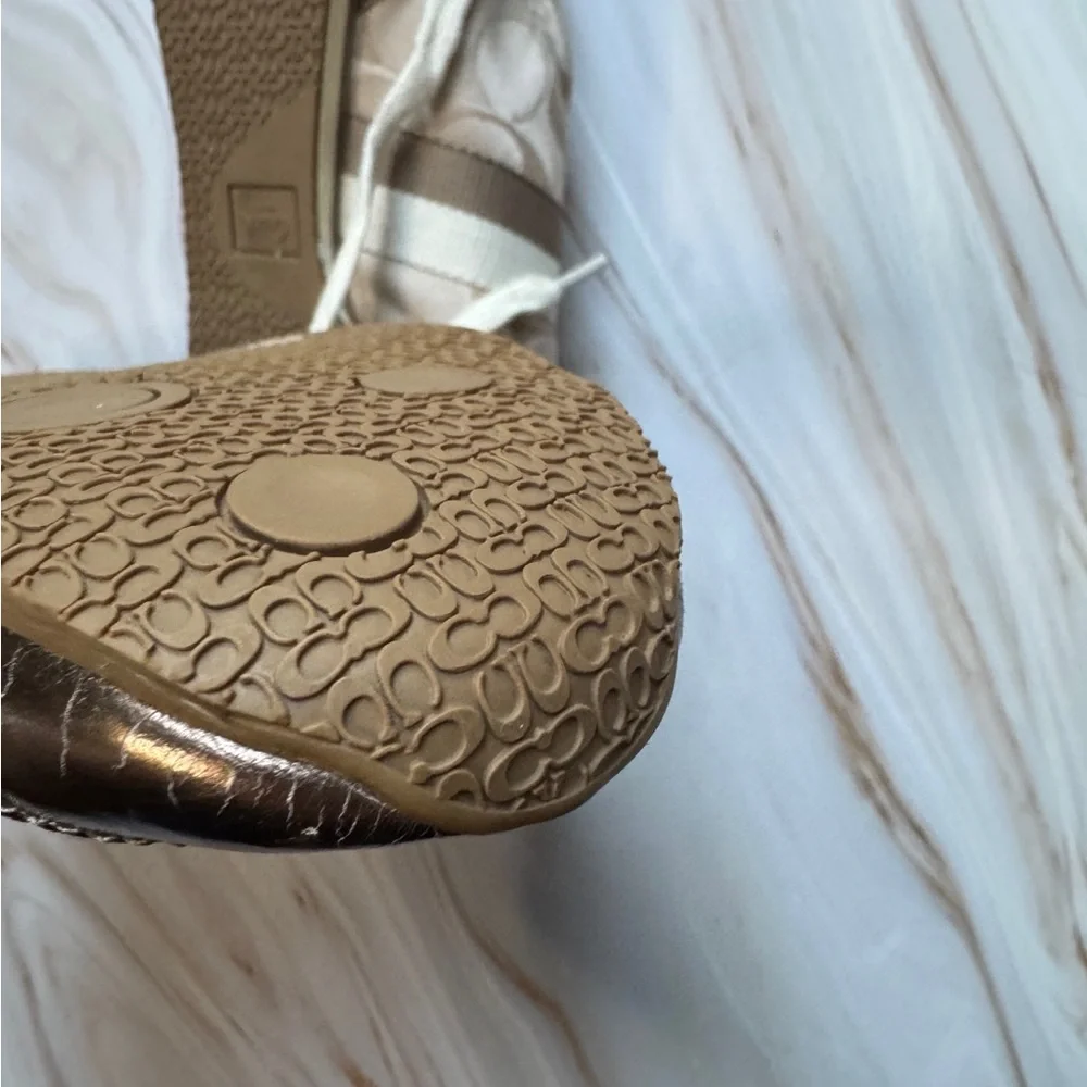 Coach Kinsley Signature Sneakers Metallic Gold Cream Shoes Women’s 7.5 Classic